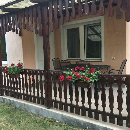 Willa Balatonfenyves - Munkacsy U. 6. Zewnętrze zdjęcie